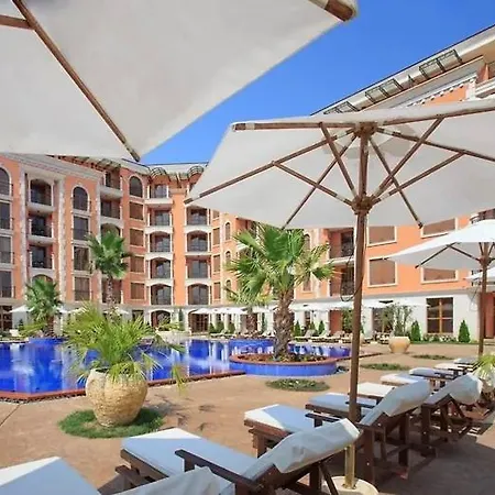 Cascadas Aparthotel *