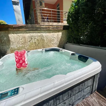 Cascadas Apart Otel *