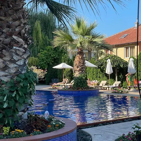 Aparthotel Cascadas *